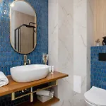 Apartment Elegant With A Work Space Close To The Center By Renters *