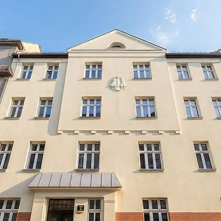 Elegant With A Work Space Close To The Center By Renters Apartament Katowice