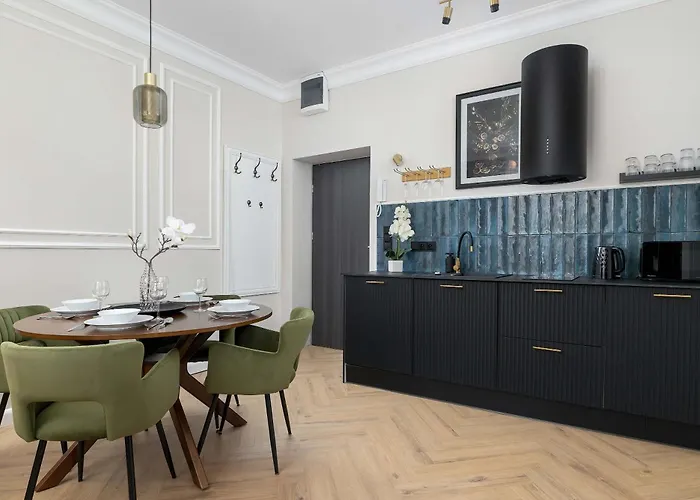 Elegant With A Work Space Close To The Center By Renters Apartament *