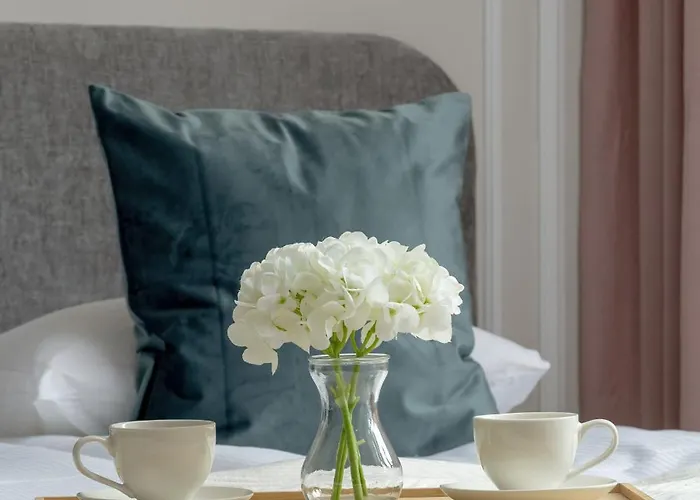 Elegant With A Work Space Close To The Center By Renters * Katowice