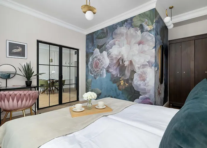 Elegant With A Work Space Close To The Center By Renters Apartament