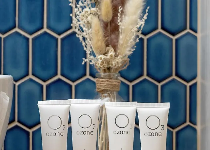 Elegant With A Work Space Close To The Center By Renters *